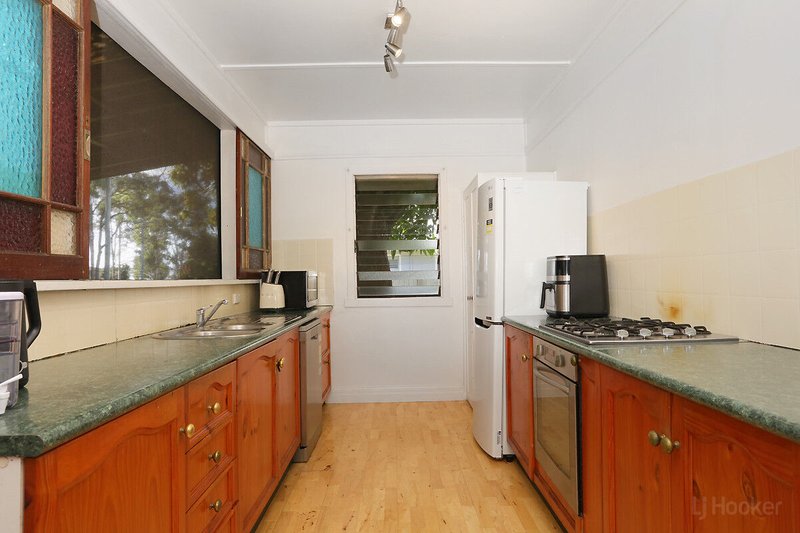 Photo - 33 Tarni Street, Coombabah QLD 4216 - Image 11