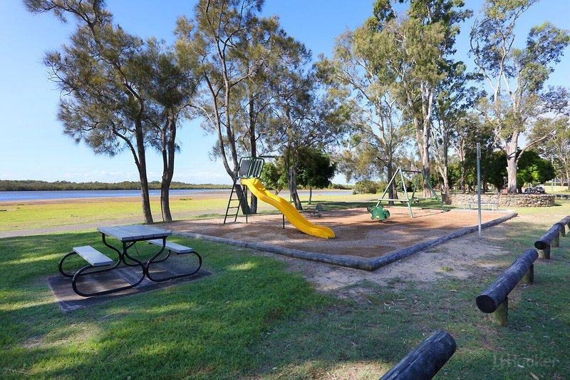 Photo - 33 Tarni Street, Coombabah QLD 4216 - Image 22