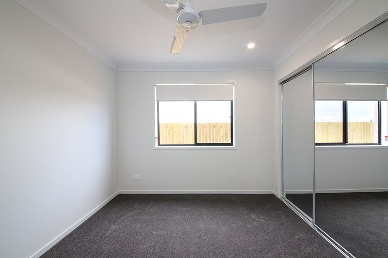 Photo - 33 Tejo Street, Holmview QLD 4207 - Image 7