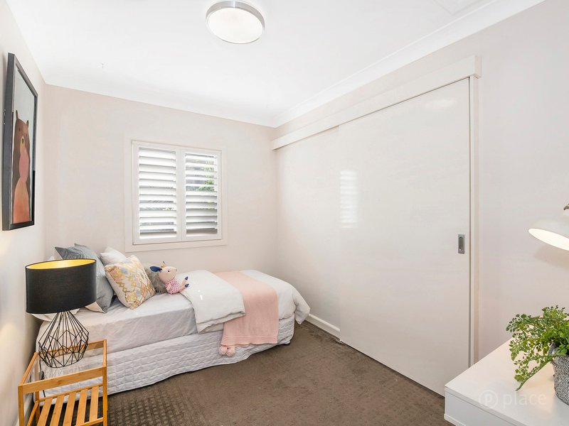 Photo - 33 Tenth Avenue, Windsor QLD 4030 - Image 9