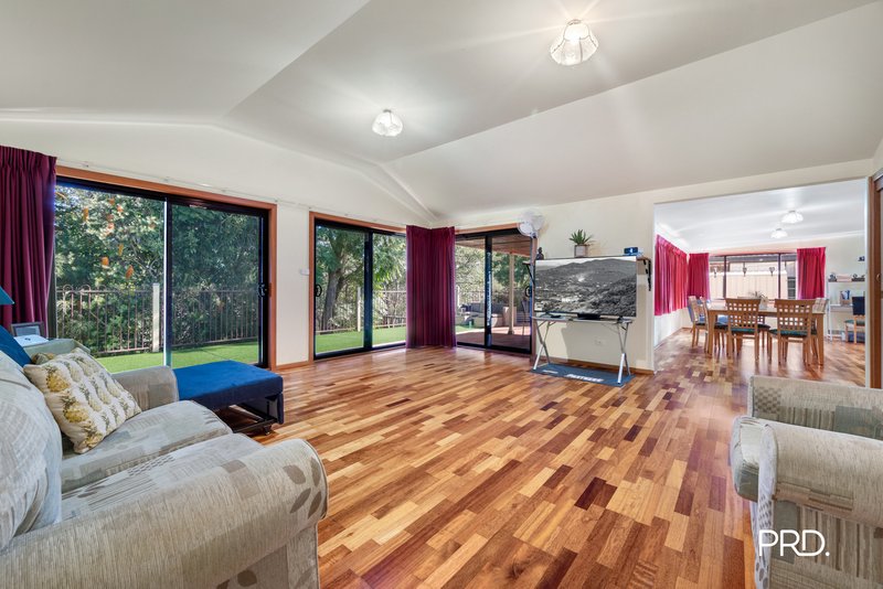 Photo - 33 Thirteenth Street, Warragamba NSW 2752 - Image 2