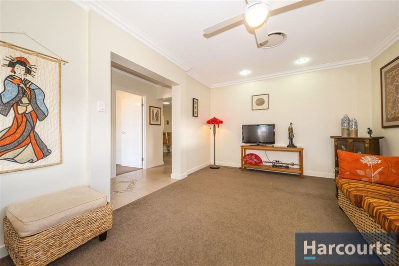 Photo - 33 Tilia Ct , Bongaree QLD 4507 - Image 8