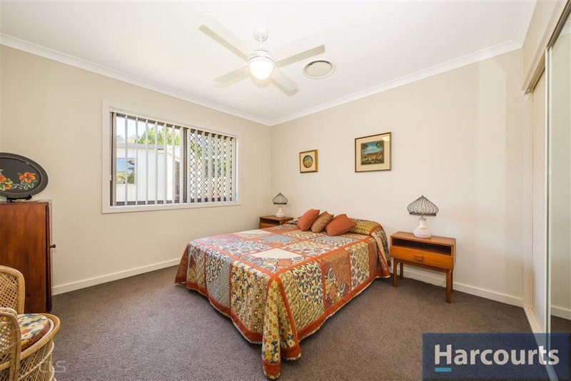 Photo - 33 Tilia Ct , Bongaree QLD 4507 - Image 13