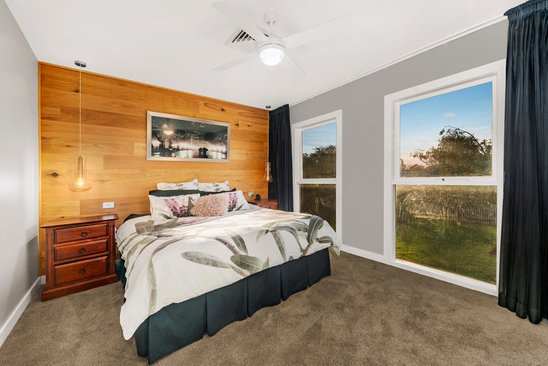 Photo - 33 Timewell Crescent, Boronia VIC 3155 - Image 7