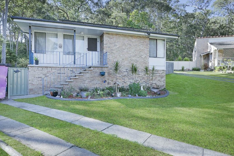 33 Tirabeenba Drive, Bolton Point NSW 2283