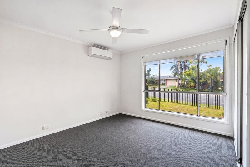 Photo - 33 Tovey Road, Boronia Heights QLD 4124 - Image 6