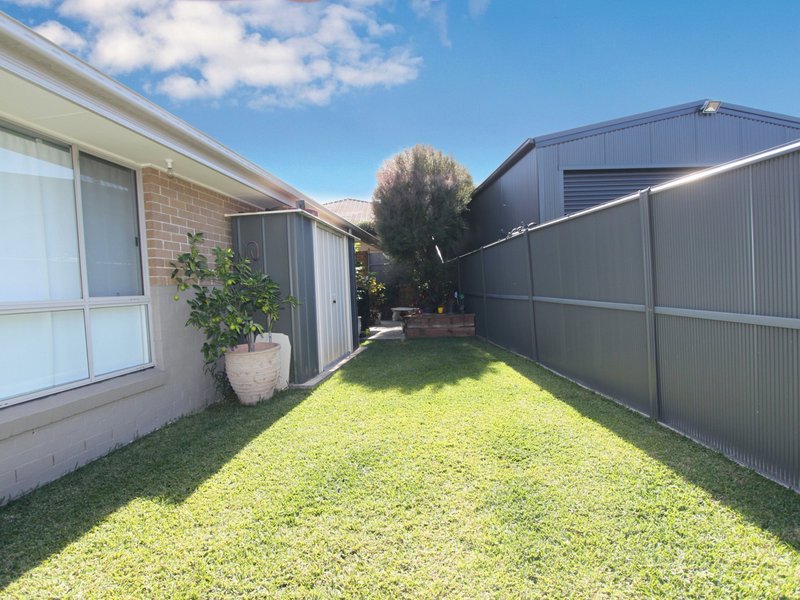 Photo - 33 Townsend Crescent, Ropes Crossing NSW 2760 - Image 16