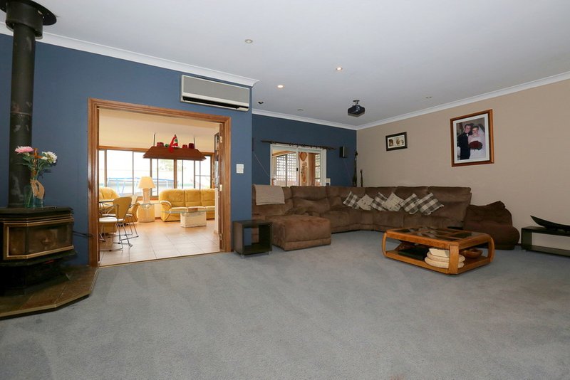 Photo - 33 Townsend Street, Condell Park NSW 2200 - Image 2