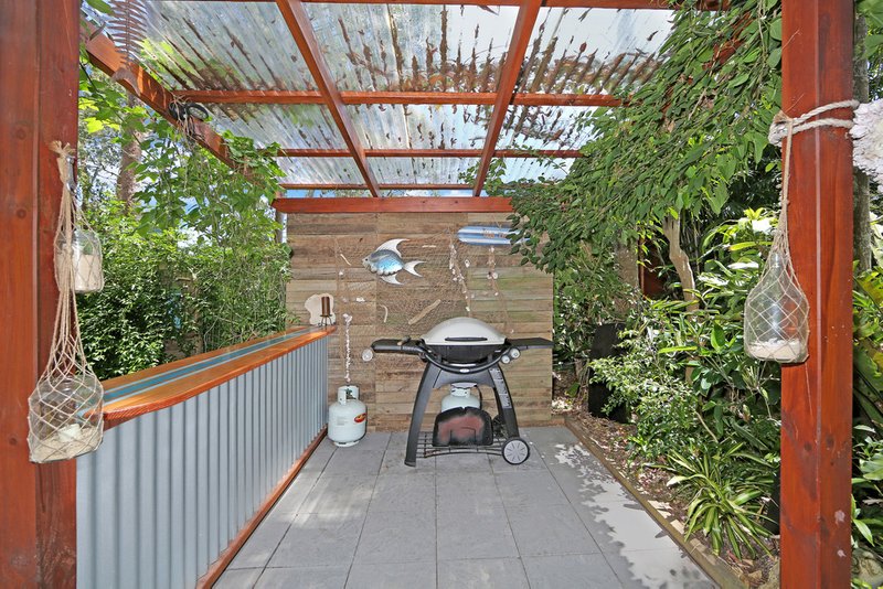 Photo - 33 Trevally Avenue, Chain Valley Bay NSW 2259 - Image 7