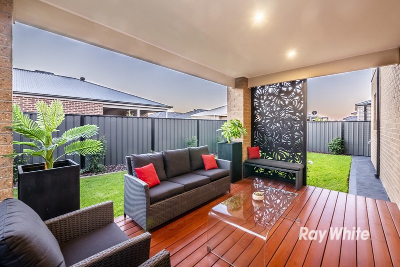 Photo - 33 Trillium Boulevard, Cranbourne North VIC 3977 - Image 22