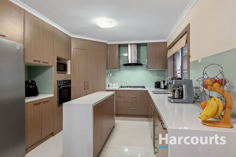 Photo - 33 Trisha Drive, Rowville VIC 3178 - Image 2