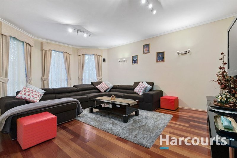 Photo - 33 Trisha Drive, Rowville VIC 3178 - Image 3