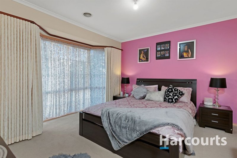 Photo - 33 Trisha Drive, Rowville VIC 3178 - Image 8