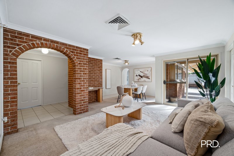 Photo - 33 Tukara Road, South Penrith NSW 2750 - Image 2