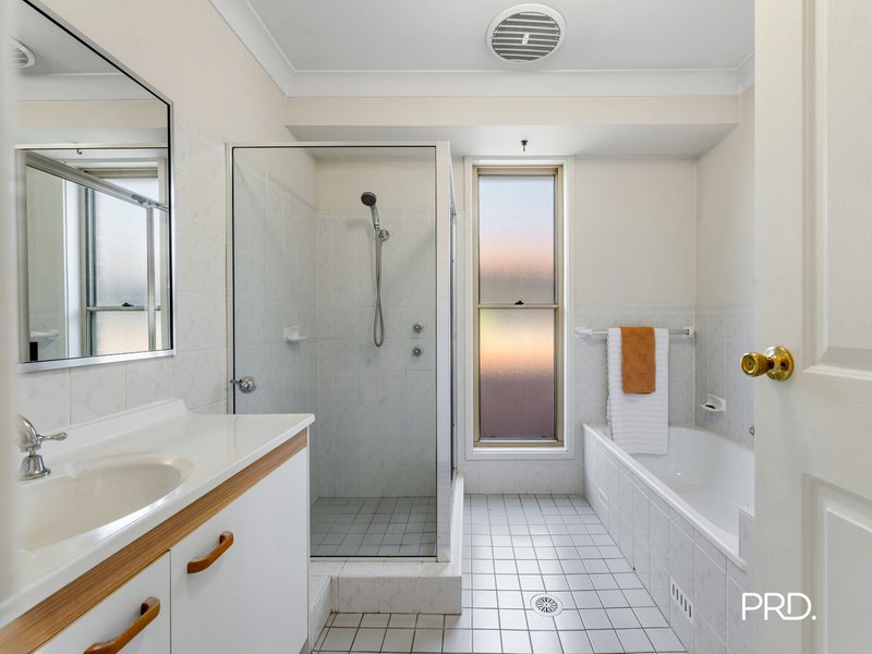 Photo - 33 Tukara Road, South Penrith NSW 2750 - Image 10