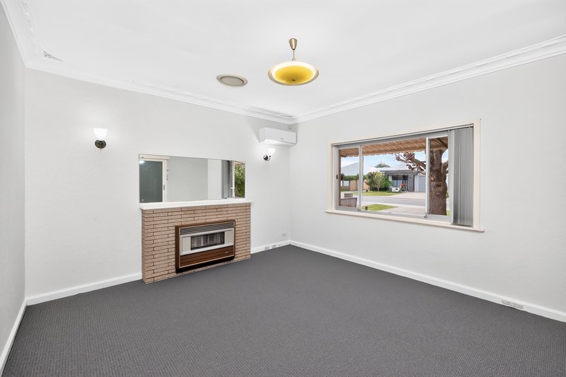 Photo - 33 Valerie Street, Dianella WA 6059 - Image 2