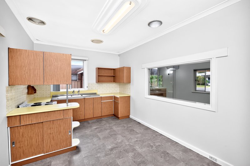 Photo - 33 Valerie Street, Dianella WA 6059 - Image 5