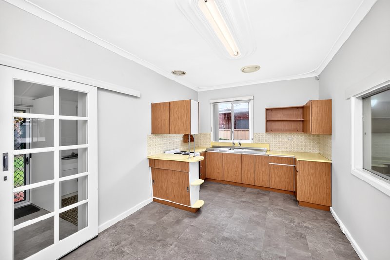 Photo - 33 Valerie Street, Dianella WA 6059 - Image 6