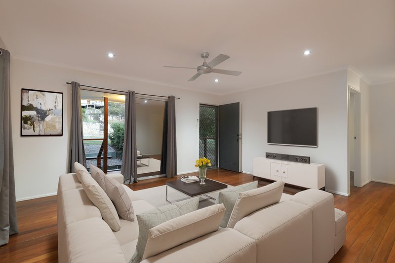 Photo - 33 Violet Street, Everton Hills QLD 4053 - Image 3