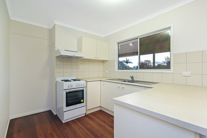 Photo - 33 Violet Street, Everton Hills QLD 4053 - Image 5