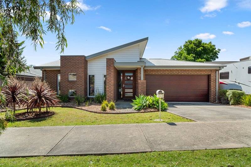 33 Wagtail Way, Cowes VIC 3922