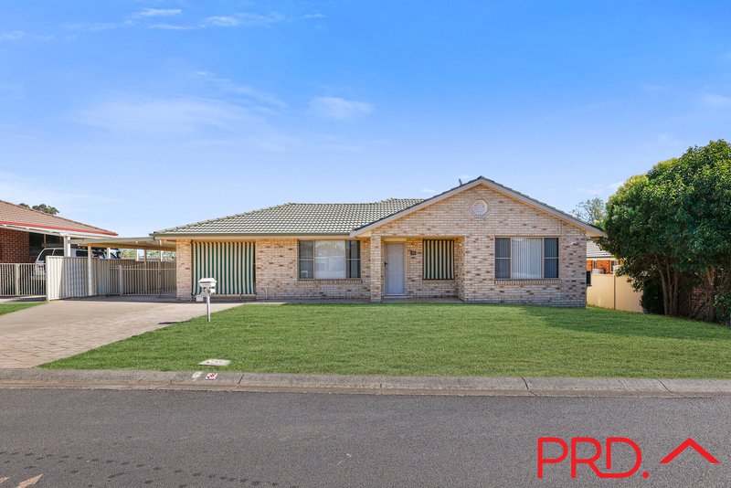 33 Warburton Drive, Tamworth NSW 2340