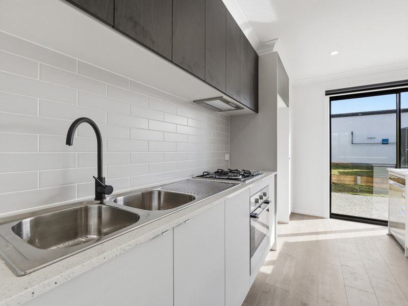Photo - 33 Warin Lane, Bacchus Marsh VIC 3340 - Image 5