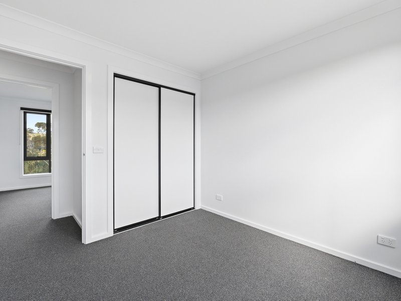 Photo - 33 Warin Lane, Bacchus Marsh VIC 3340 - Image 6