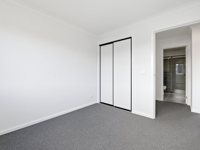 Photo - 33 Warin Lane, Bacchus Marsh VIC 3340 - Image 7