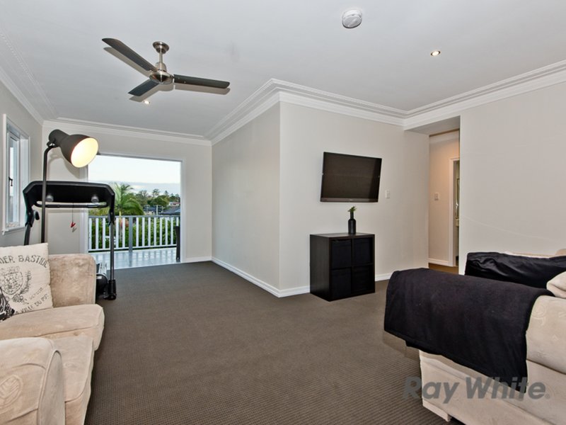 Photo - 33 Watcombe Street, Wavell Heights QLD 4012 - Image 12