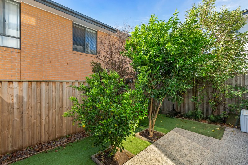 Photo - 33 Wedgebill Circuit, Werribee VIC 3030 - Image 11