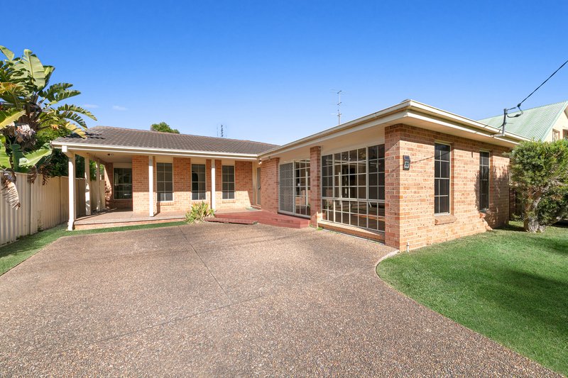 Photo - 33 Weemala Street, Budgewoi NSW 2262 - Image 1