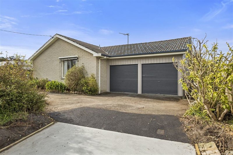 Photo - 33 Wells Parade, Blackmans Bay TAS 7052 - Image 2