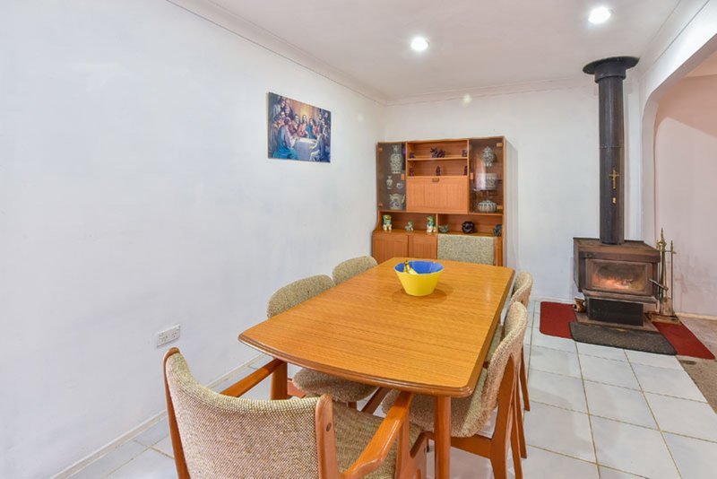 Photo - 33 West Parade, Hill Top NSW 2575 - Image 3