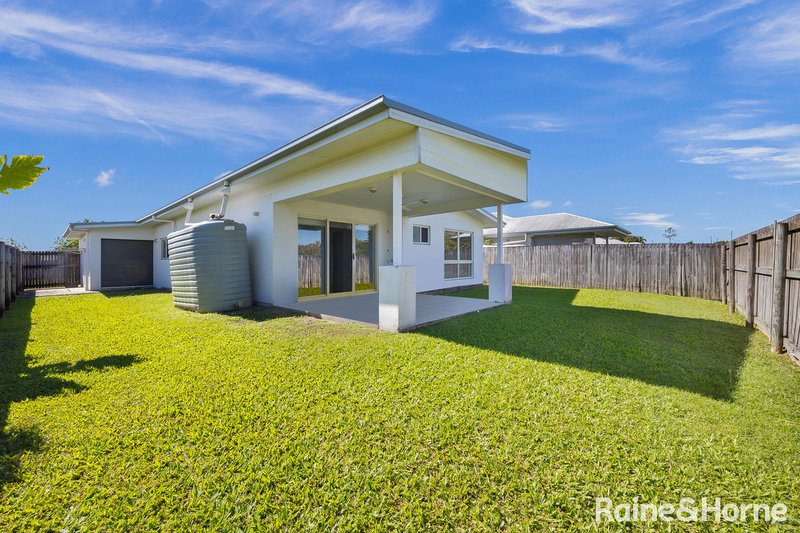 Photo - 33 Westaway Crescent, Andergrove QLD 4740 - Image 2