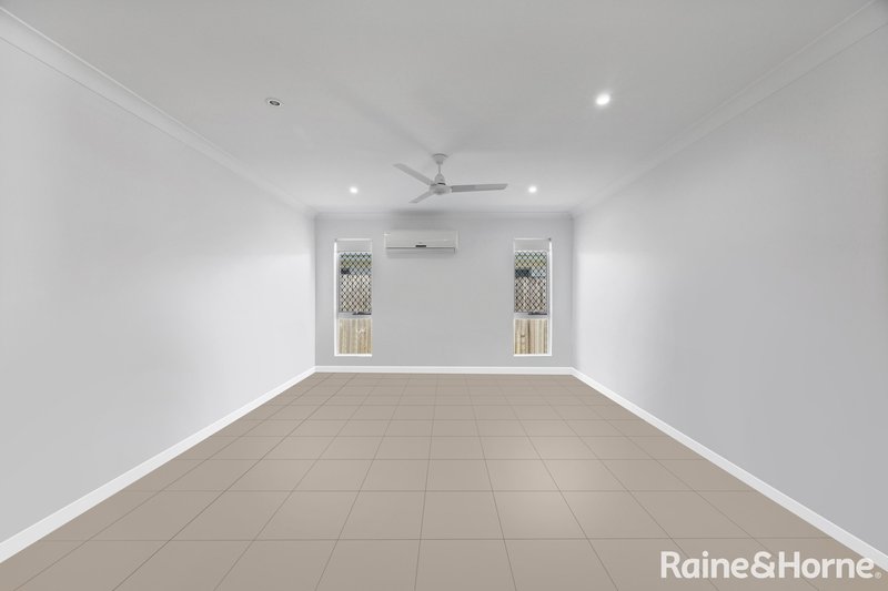 Photo - 33 Westaway Crescent, Andergrove QLD 4740 - Image 5