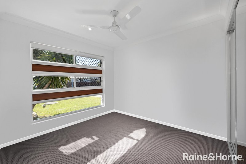 Photo - 33 Westaway Crescent, Andergrove QLD 4740 - Image 11