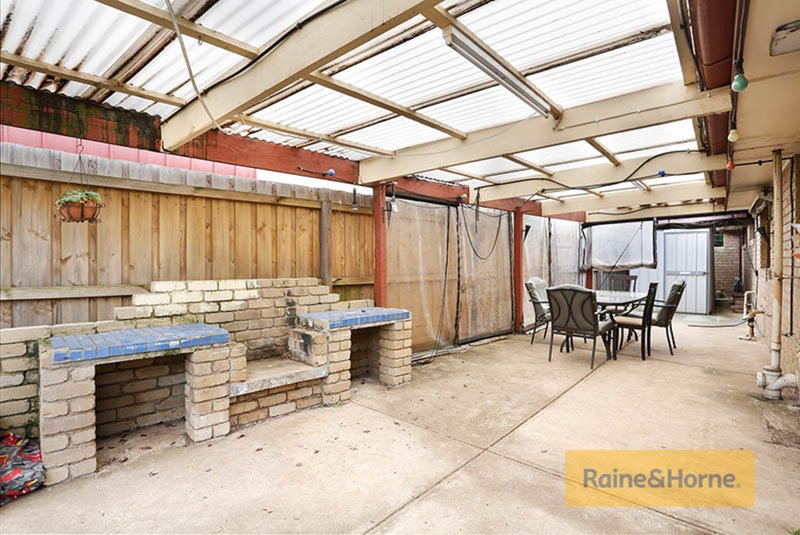 Photo - 33 Westmelton Drive, Melton West VIC 3337 - Image 6