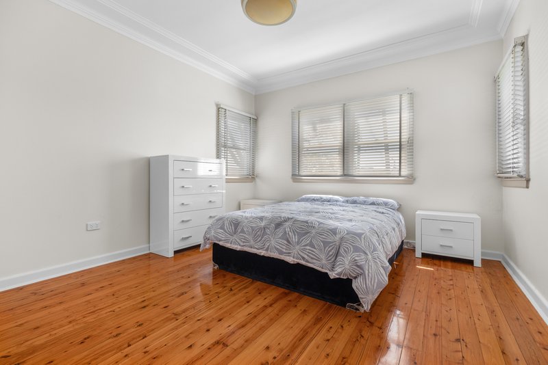 Photo - 33 Weston Street, Revesby NSW 2212 - Image 6