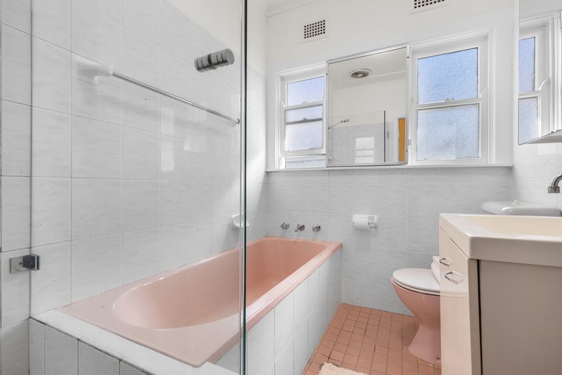 Photo - 33 Weston Street, Revesby NSW 2212 - Image 8