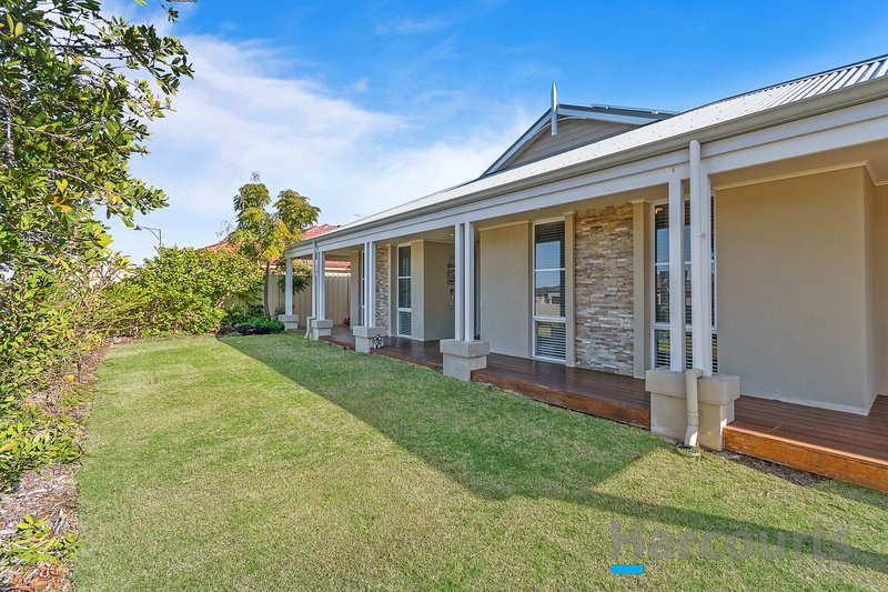 33 Westwood Meander, Carramar WA 6031