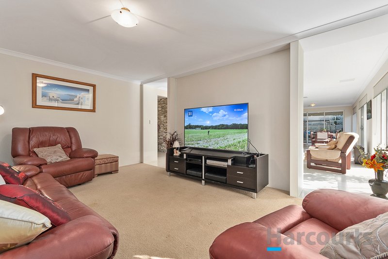 Photo - 33 Westwood Meander, Carramar WA 6031 - Image 16