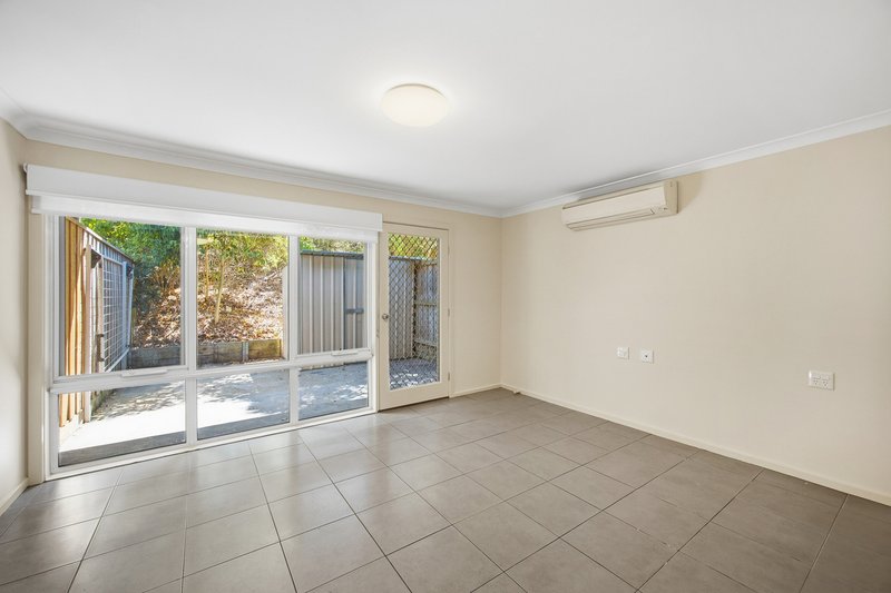Photo - 33 White Close, Lilydale VIC 3140 - Image 8