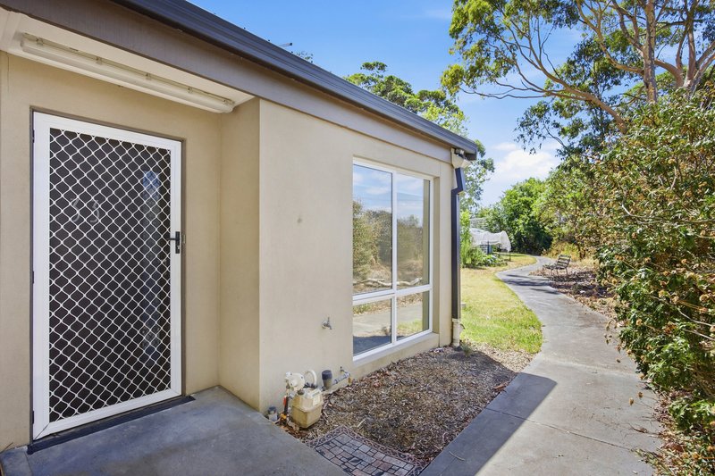 Photo - 33 White Close, Lilydale VIC 3140 - Image 11