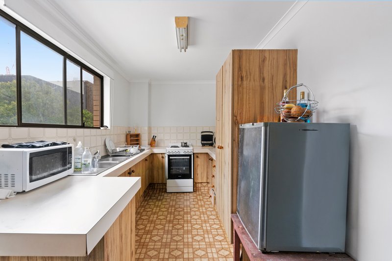 Photo - 33 White Street, Southport QLD 4215 - Image 5