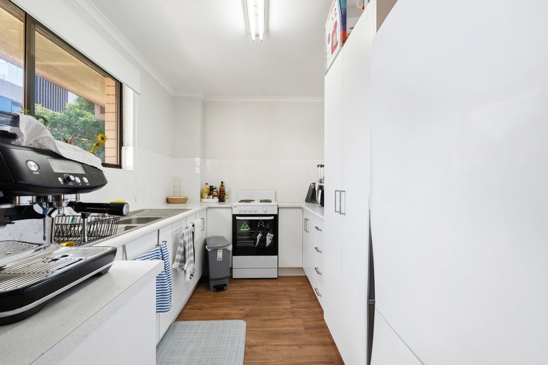 Photo - 33 White Street, Southport QLD 4215 - Image 14