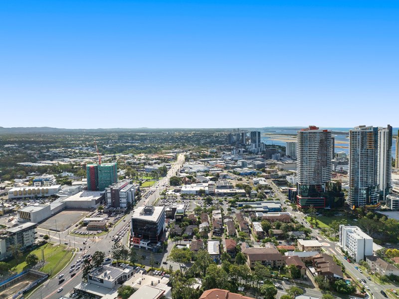 Photo - 33 White Street, Southport QLD 4215 - Image 16