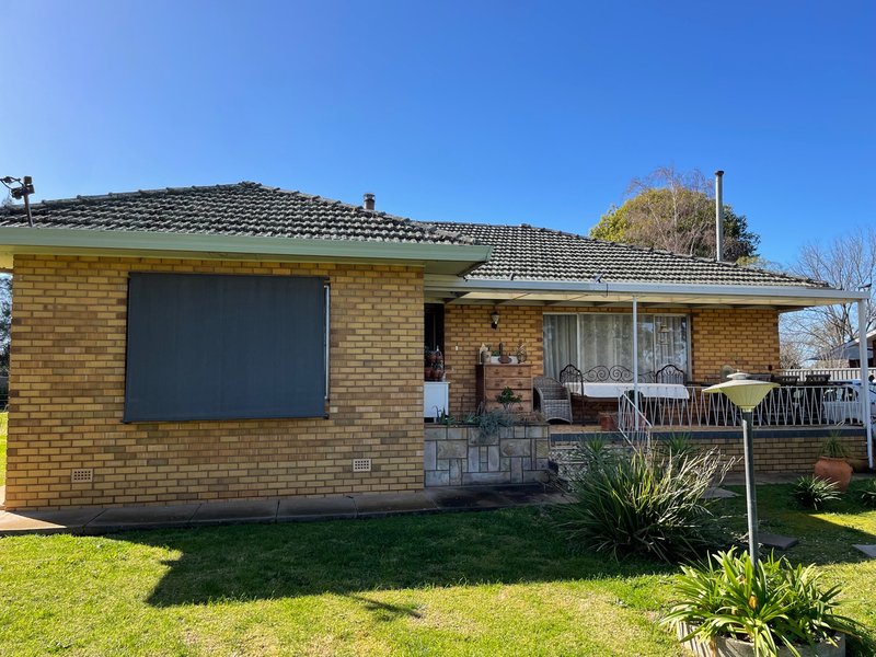 33 Whitton Road, Yenda NSW 2681