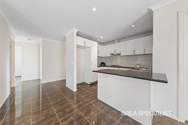 Photo - 33 Wild Cherry Avenue, Pakenham VIC 3810 - Image 12