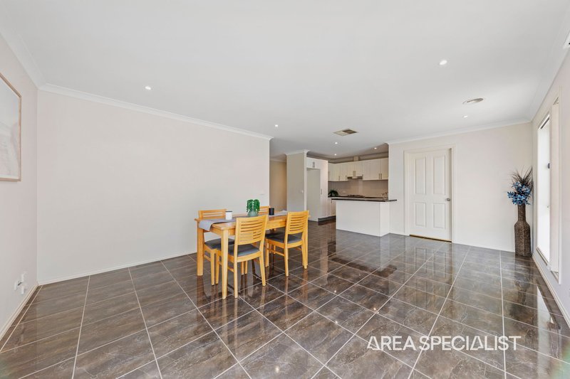 Photo - 33 Wild Cherry Avenue, Pakenham VIC 3810 - Image 14